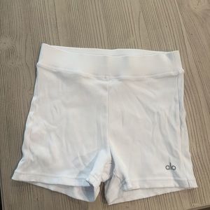alo ribbed goddess white biker shorts
